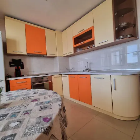 Danube Park Апартамент *